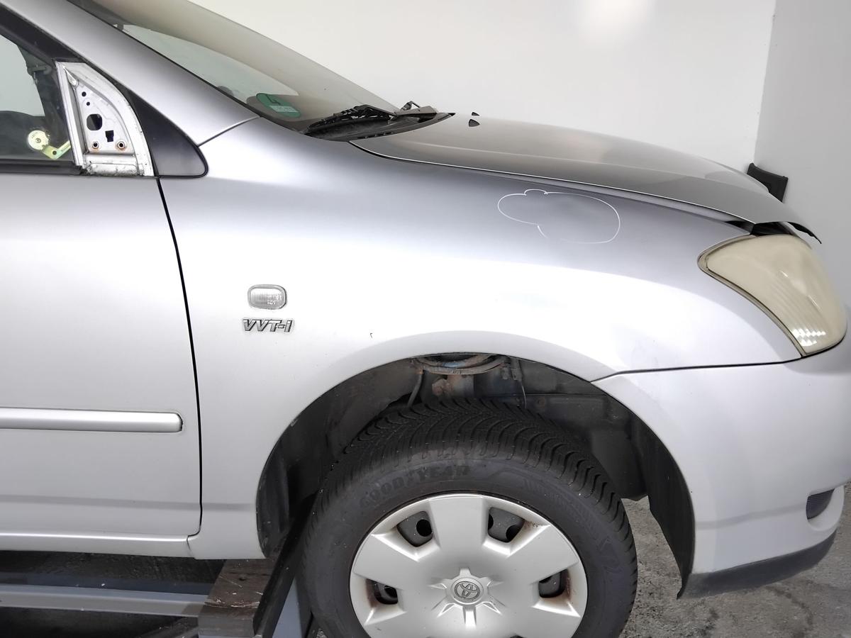 Toyota Corolla E12 orig Kotfl&uuml;gel vorn rechts japanische Modell BJ2003 Delle