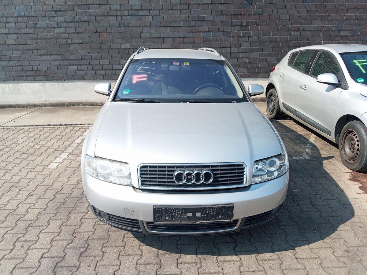 Audi A4 8E B6 original Stoßstange Stossfänger vorn LY7W Lichtsilber Bj.2002