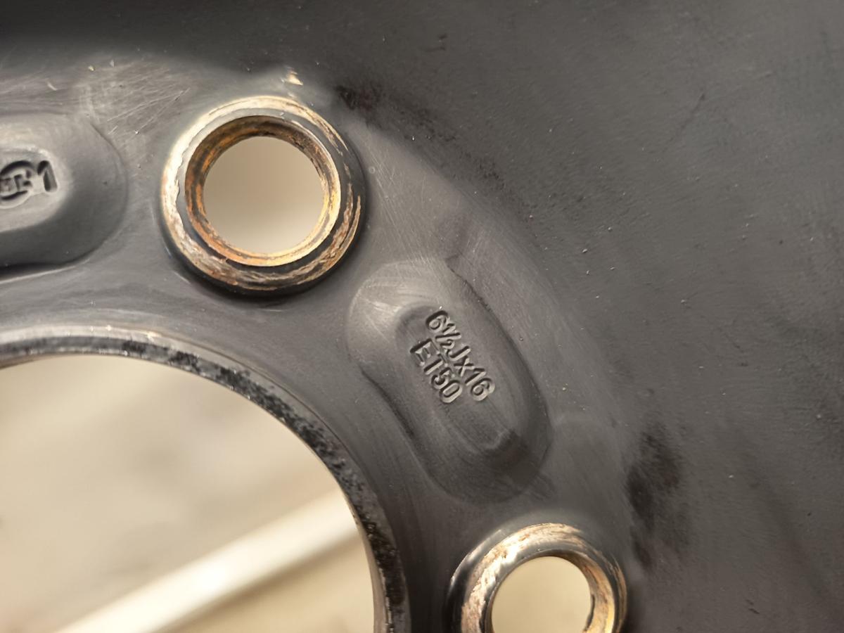 Ford Focus III Turnier original Satz Stahlfelgen 6,5x16 ET50 Bj 2015