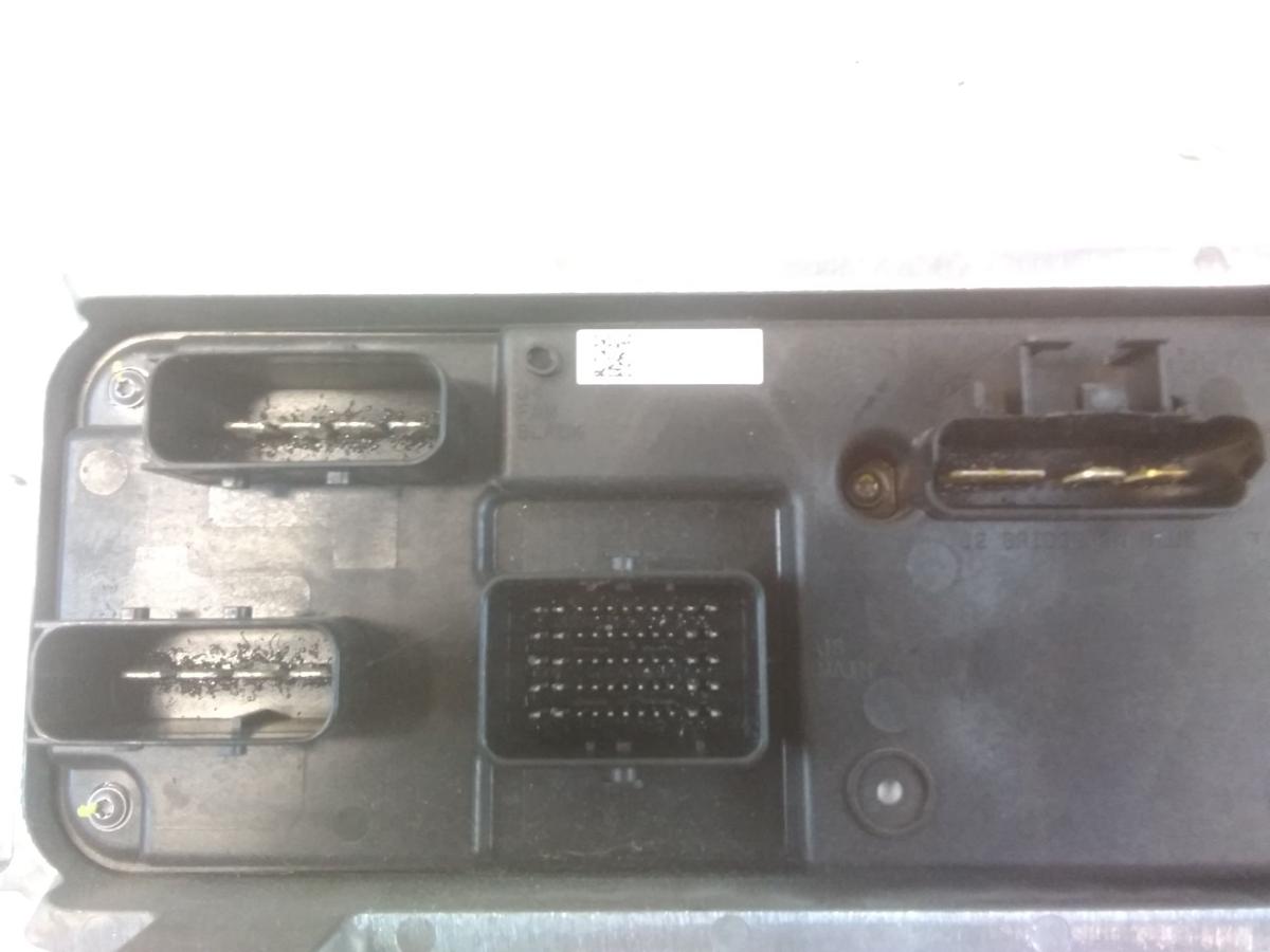 Tesla Model S Facelift original Steuergerät Batterie 1588205-00-D Bj.2023
