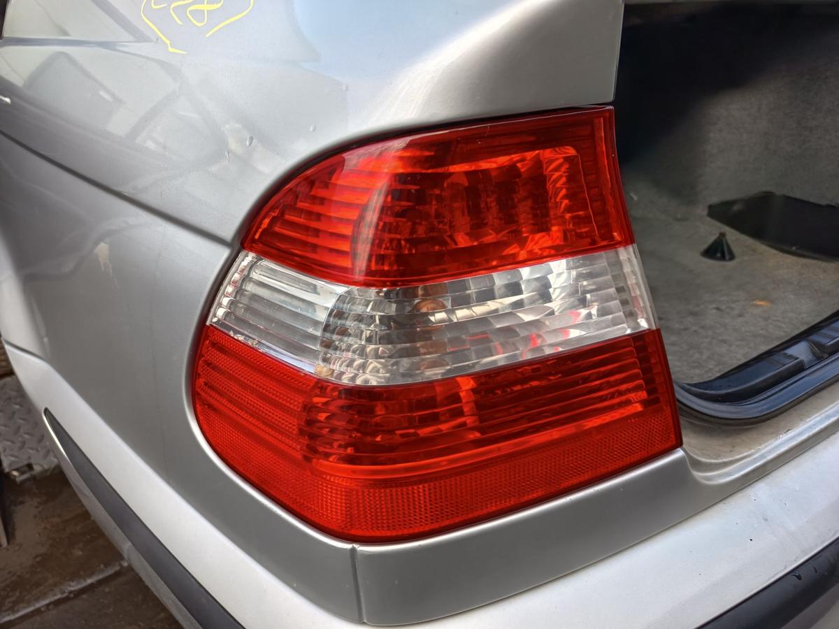 BMW E46 Limo original R&uuml;ckleuchte links Heck Schluss Licht Bj 2003