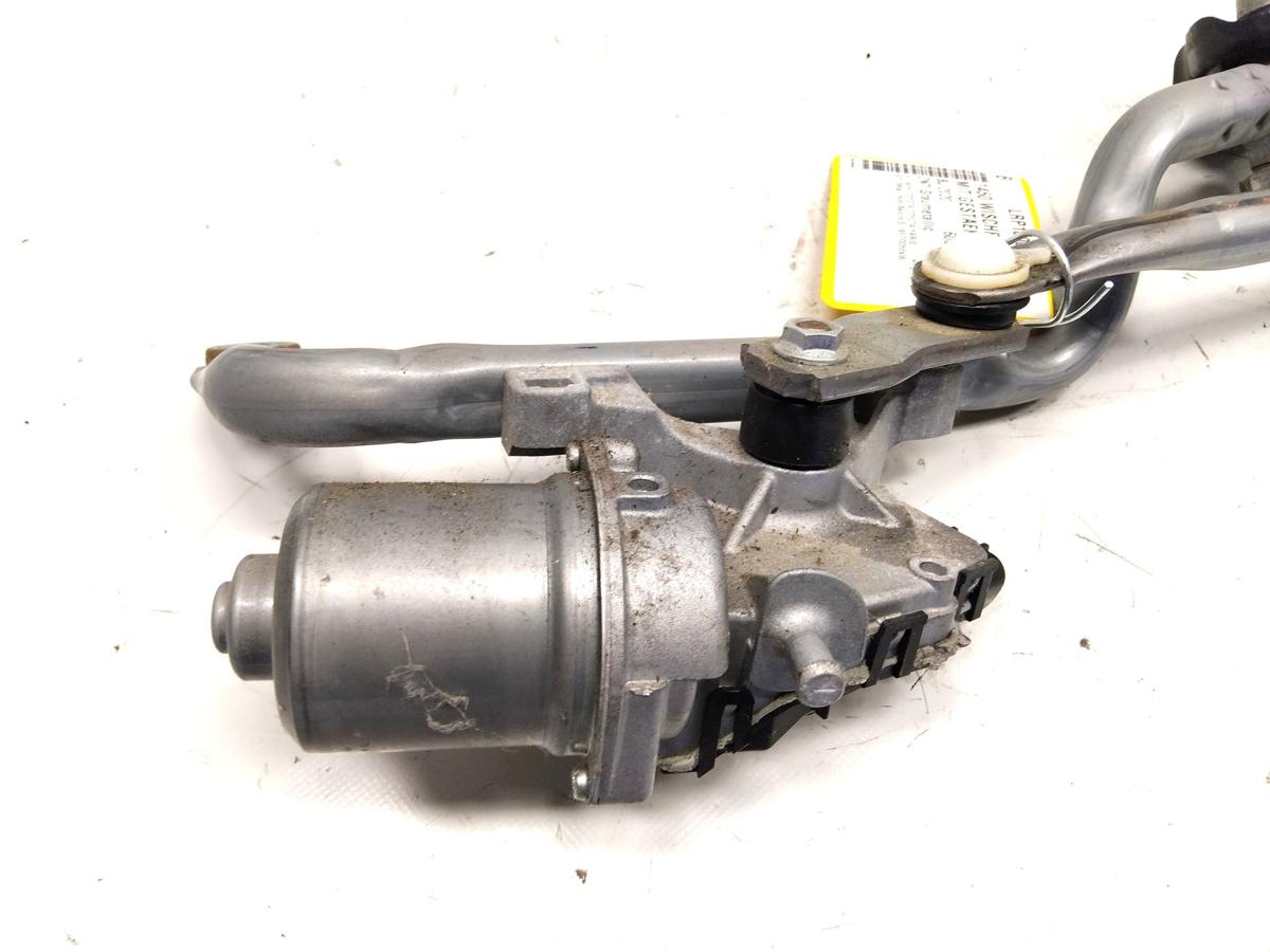 Toyota Yaris 3 Hybrid XP13 original Wischermotor vorn mit Wischergest&auml;nge Bj2020