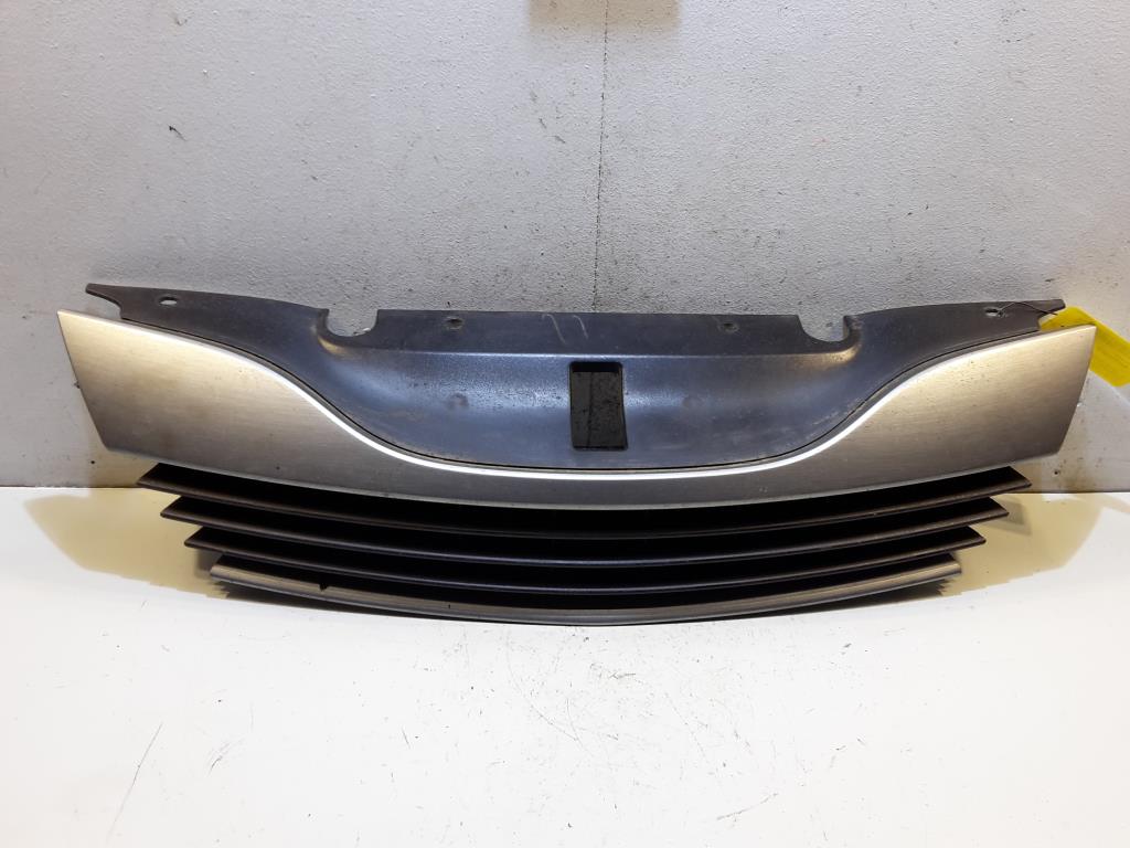 Renault Laguna 2 II BJ 2003 Kühlergrill Grill Frontgrill Silber 8200012581