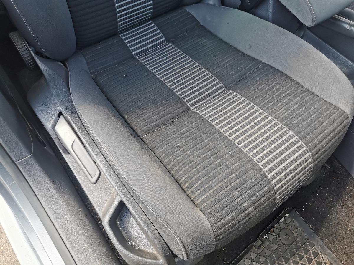 VW Golf Plus 5M Sitz Beifahrersitz Autositz vorn rechts Stoff