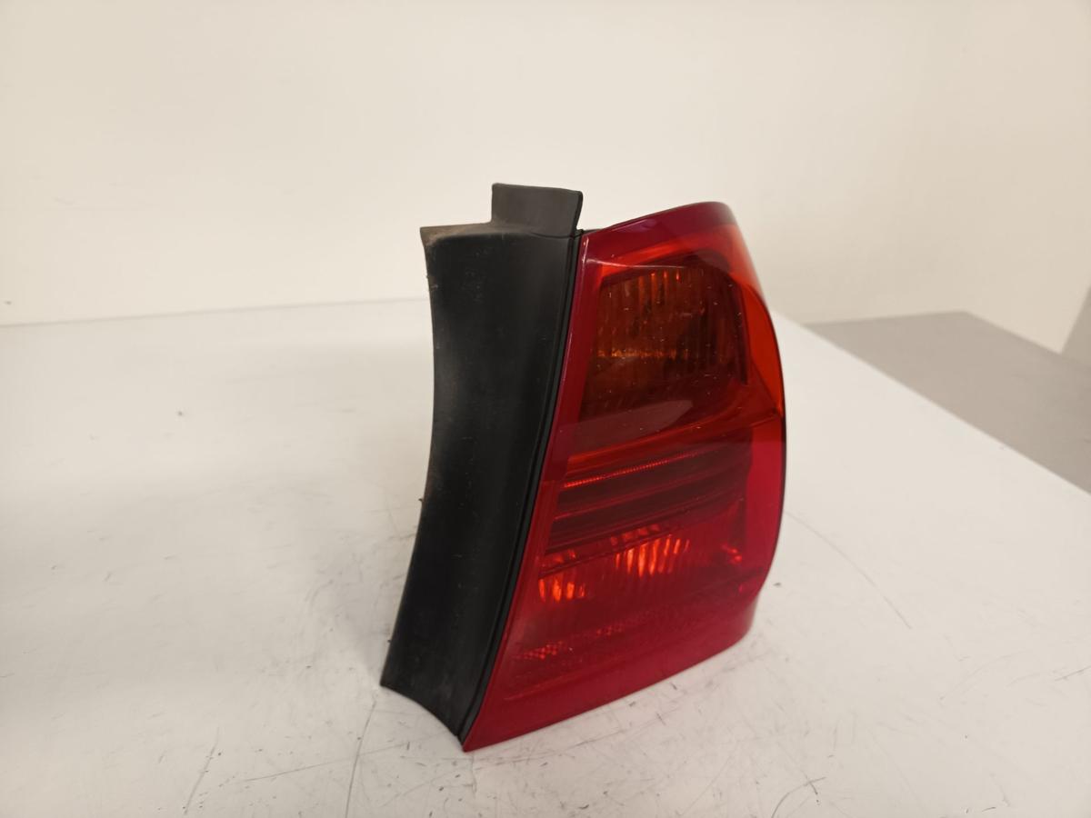 BMW 3-ER E91 Kombi orig Rückleuchte hinten rechts 354/7 Titansilber met Bj 2005