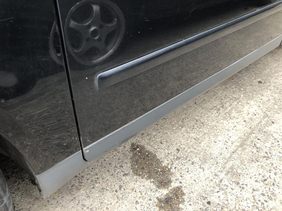 Audi A4 8E B6 Avant T&uuml;r vorn links Fahrert&uuml;r Scheibenrahmen LZ9W Ebonyschwarz