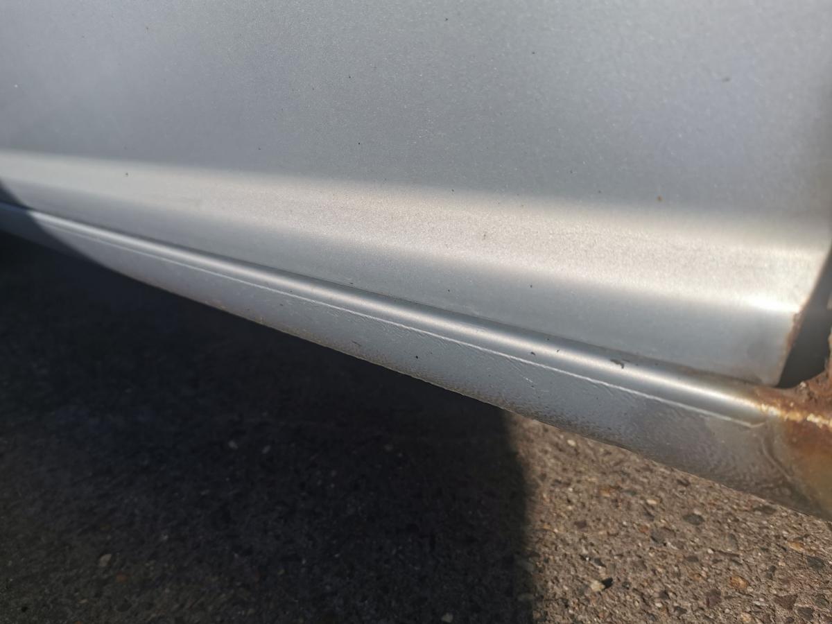 VW Bora 1J Fahrertür Tür Autotür vorn rechts Rohbautür LB7Z Satinsilber Met