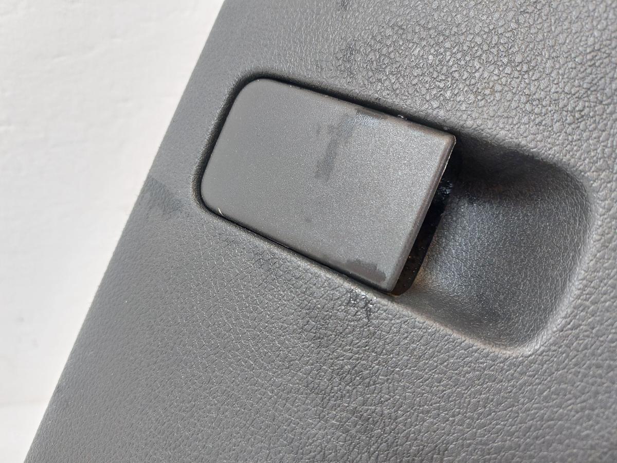 Skoda Fabia 3 III NJ Handschuhfach rechts Handschuhkasten Schalttafelkasten