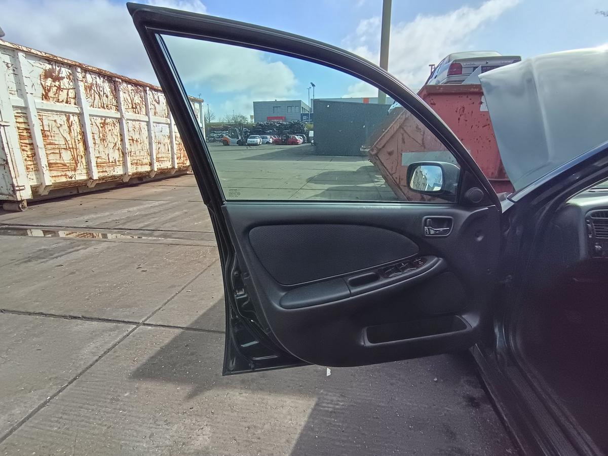 Toyota Avensis T22 original T&uuml;r Roht&uuml;r vorne links 6S3 Gr&uuml;n Baujahr 2001