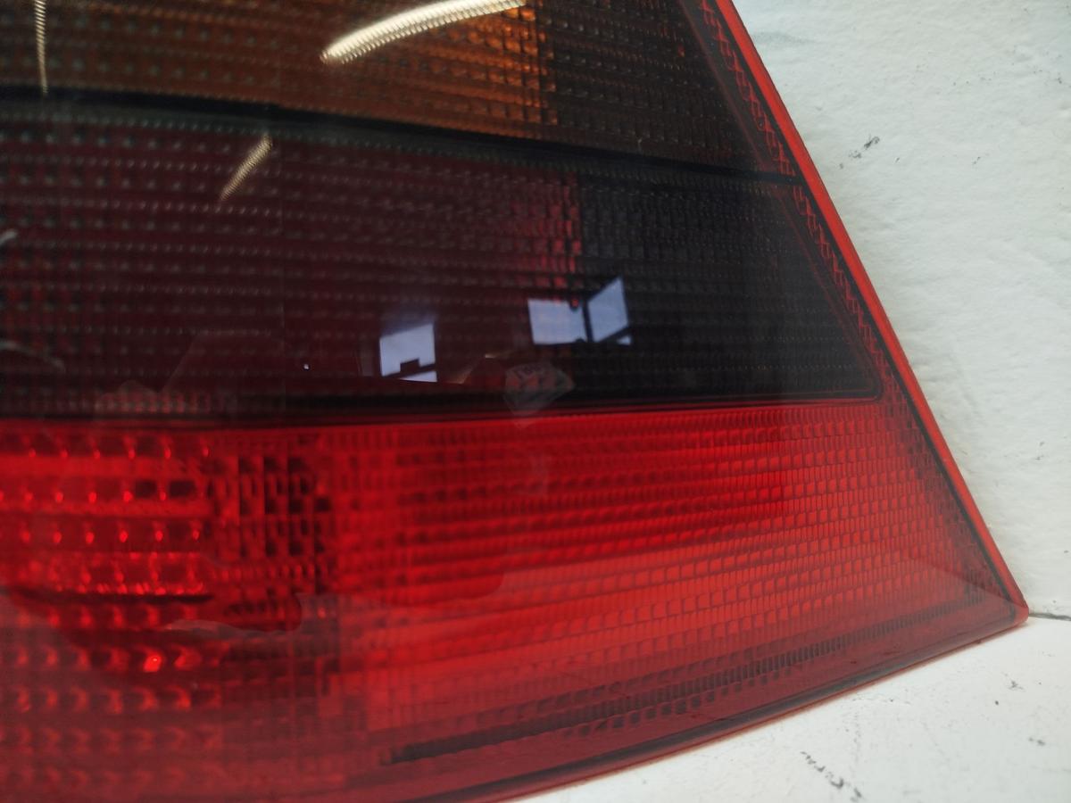 VW Golf 4 1J R&uuml;ckleuchte rechts R&uuml;cklicht Heckleuchte rot schwarz get&ouml;nt