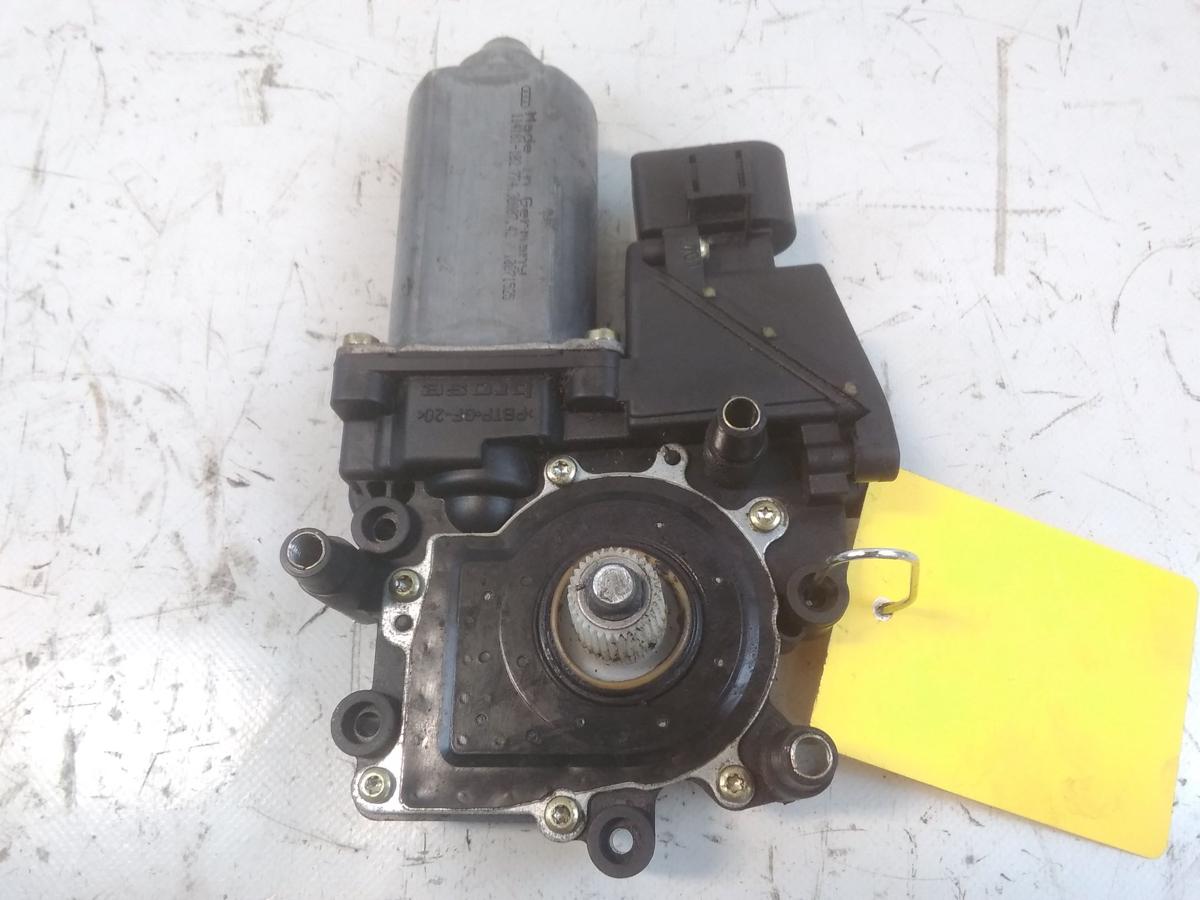 Audi A3 8L original Fensterhebermotor vorn links 8L3959801 Bj.2001