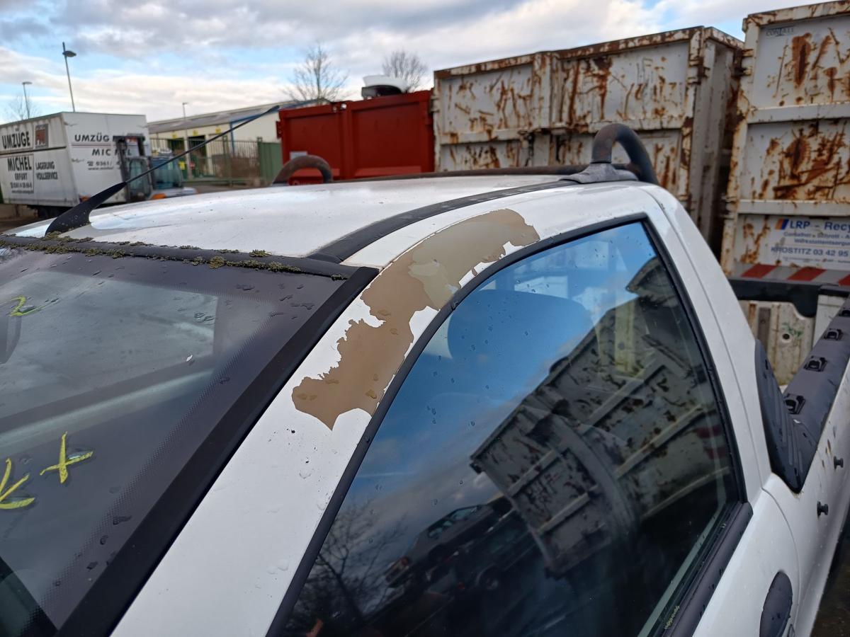 Fiat Strada I original T&uuml;r links Fahrer wei&szlig; uni Bj 2001