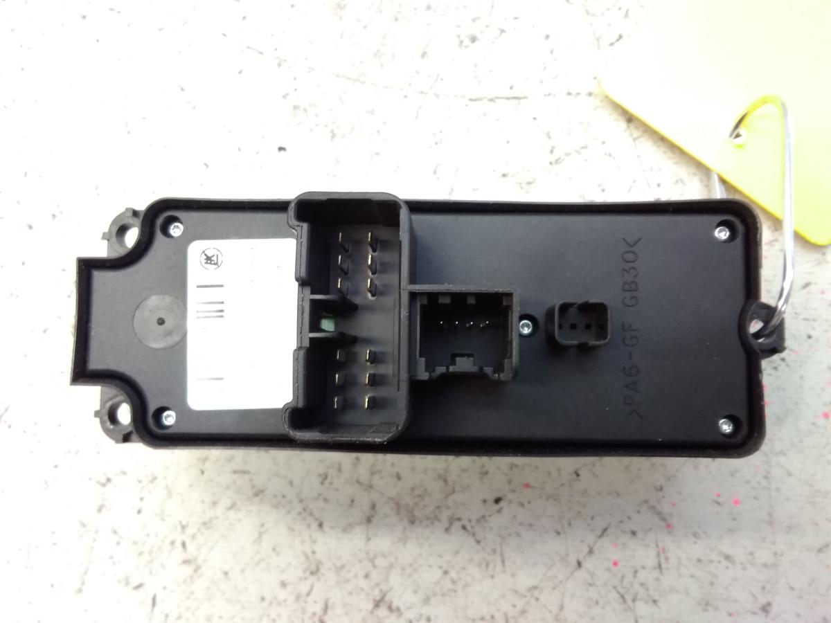 Mazda 2 DY original 4-fach Schalter Fensterheber vorn links DD1066350B BJ2007