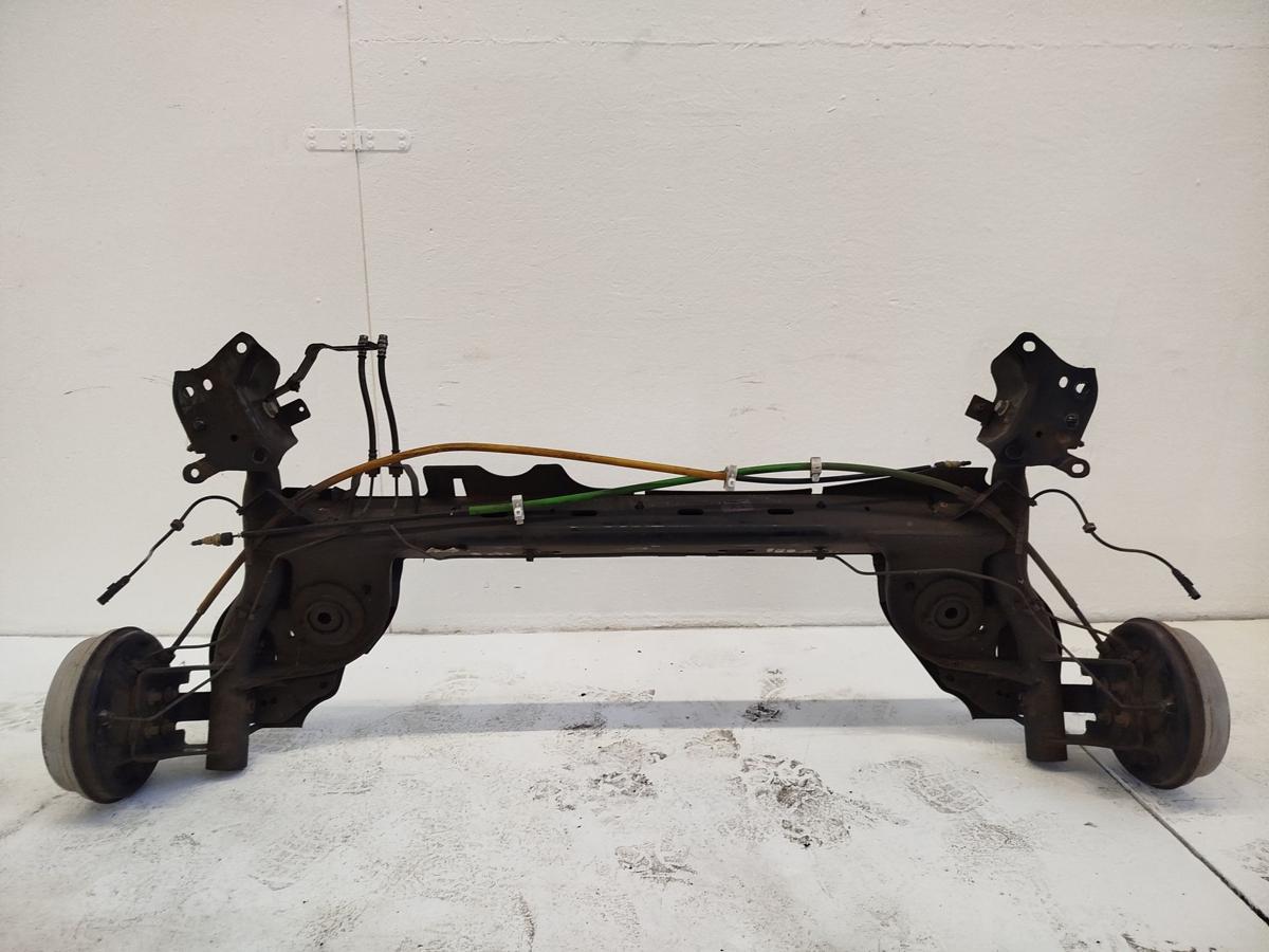 Renault Clio IV X98 TCe90 Hinterachse Achse hinten Achstr&auml;ger Trommelbremse ABS