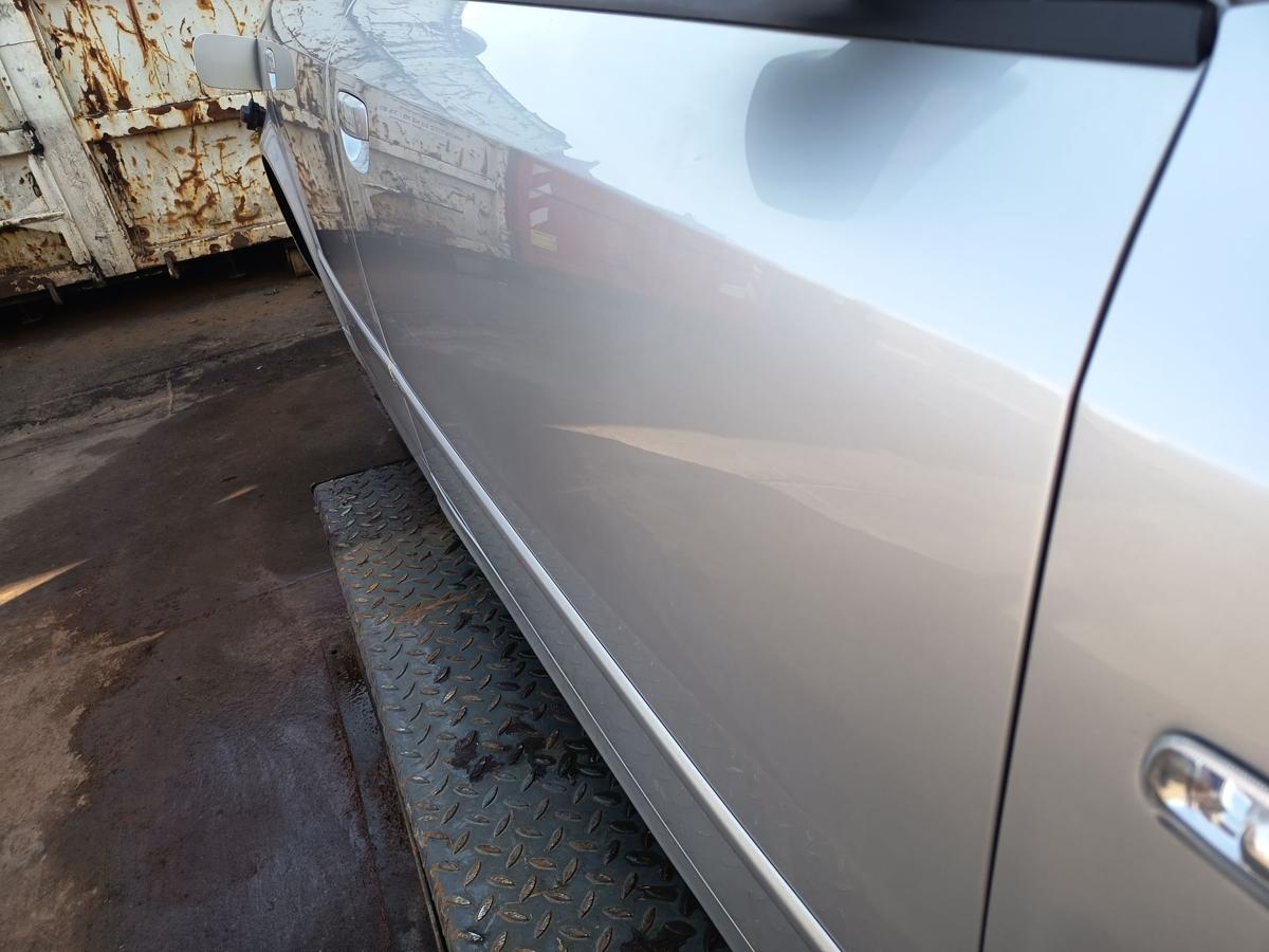 Audi A4 B6 original T&uuml;r vorn rechts Beifahrer Y7W Lichtsilber Bj 2003