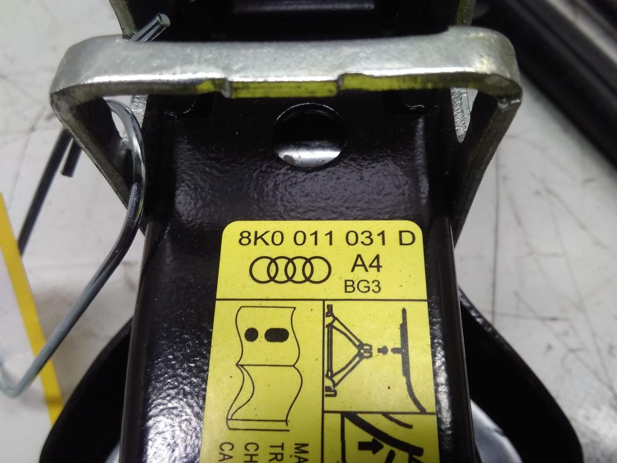 Audi A4 8K B8 original Wagenheber 8K0011031D Bj.2009