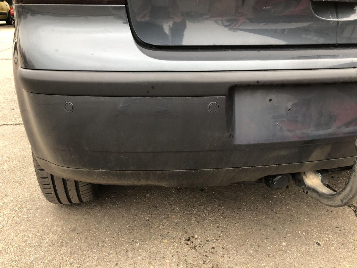 VW Polo 9N3 Sto&szlig;f&auml;nger hinten Hecksch&uuml;rze mit PDC LC7V grau f&uuml;r 3 und 5 t&uuml;rer