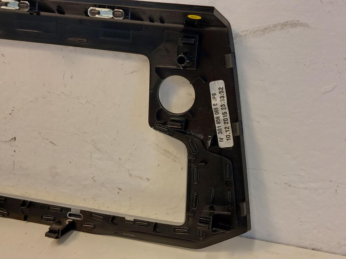 VW Passat 3G B8 Limo Blende Verkleidung Radio Display Media VW Passat 3G B8 Limo Blende Verkleidung Radio Display Media