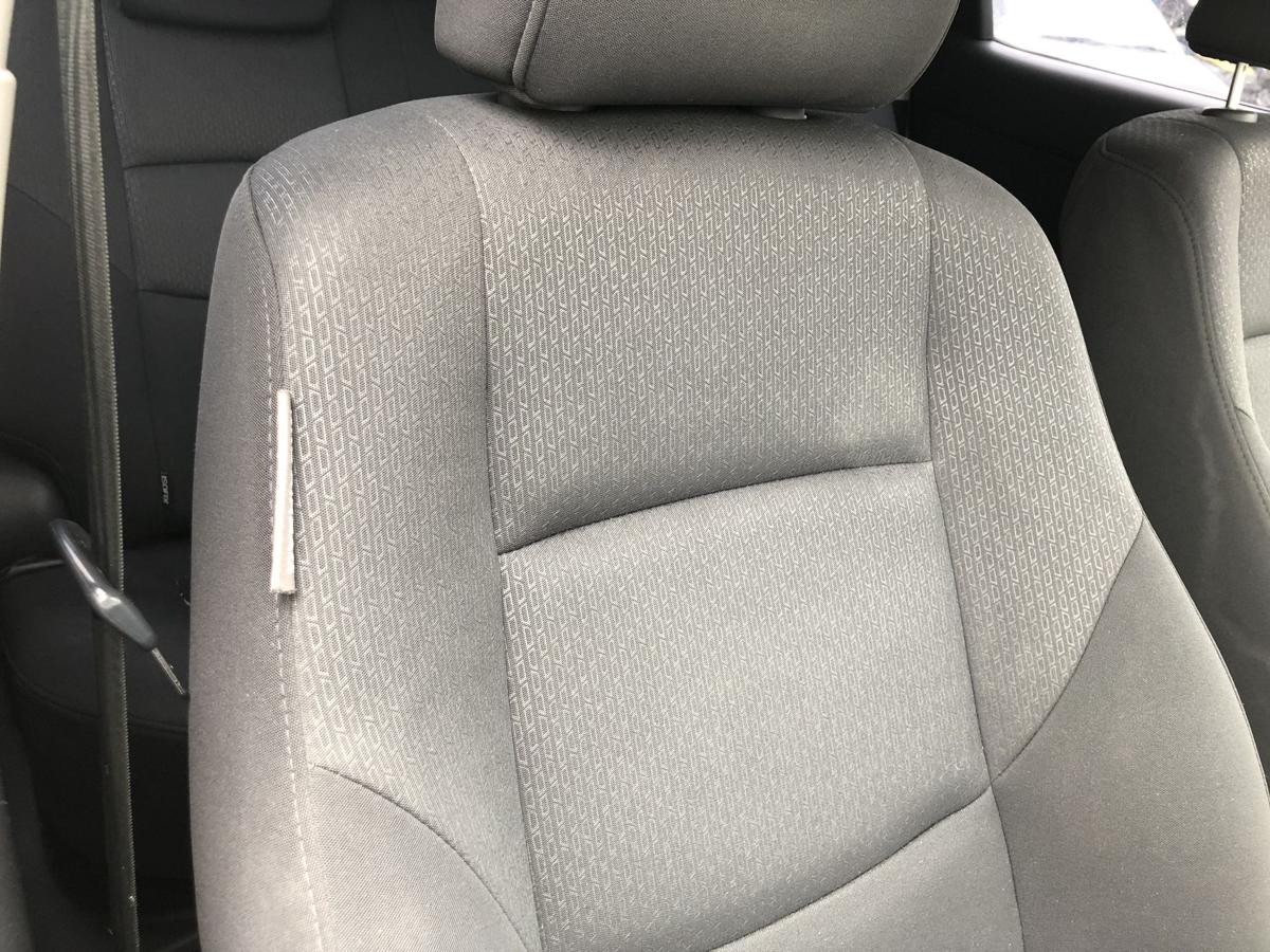 Hyundai i30 FD Sitz vorn rechts Beifahrersitz Stoff ohne Heizung Autositz