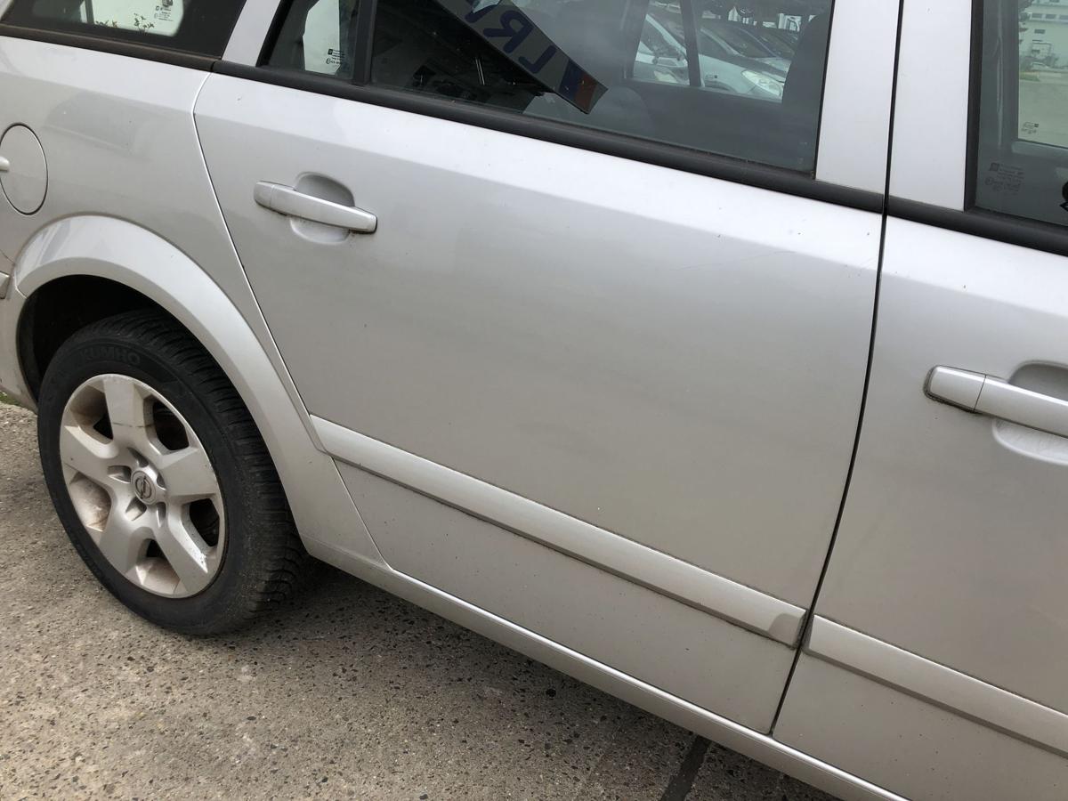 Opel Astra H Caravan T&uuml;r hinten rechts Fondt&uuml;r Kombi im Rohbau 2AU Starsilber