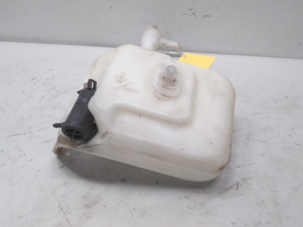 Mazda Demio original Scheibenwaschbehälter mit Pumpe Bj.2000