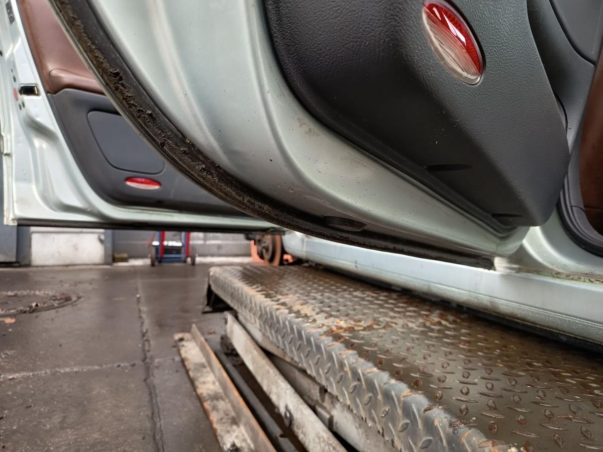 Renault Laguna II original T&uuml;r hinten links Fond B64 Granitsilber Bj 2001