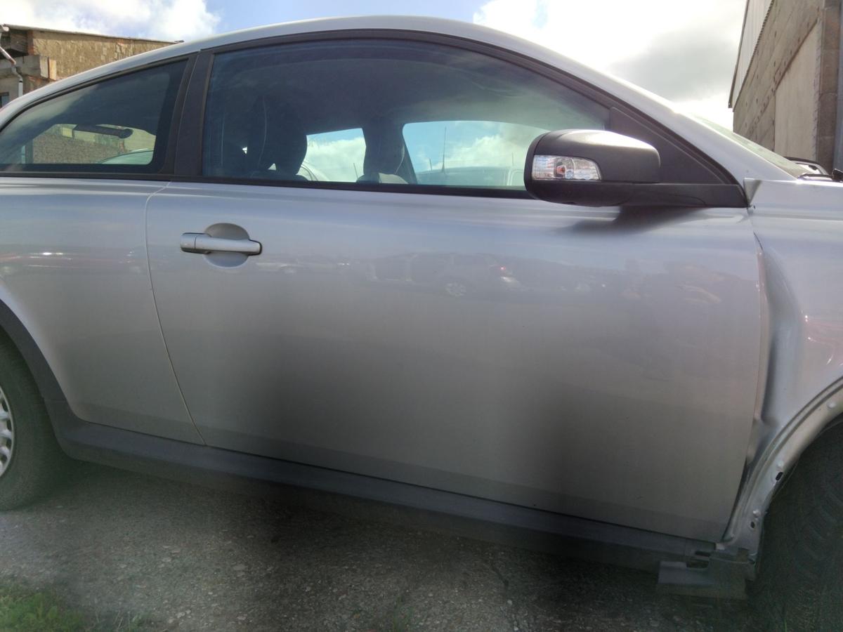 Volvo C30 M Tür vorn rechts Beifahrertür silbermetallic 42600 BJ2009