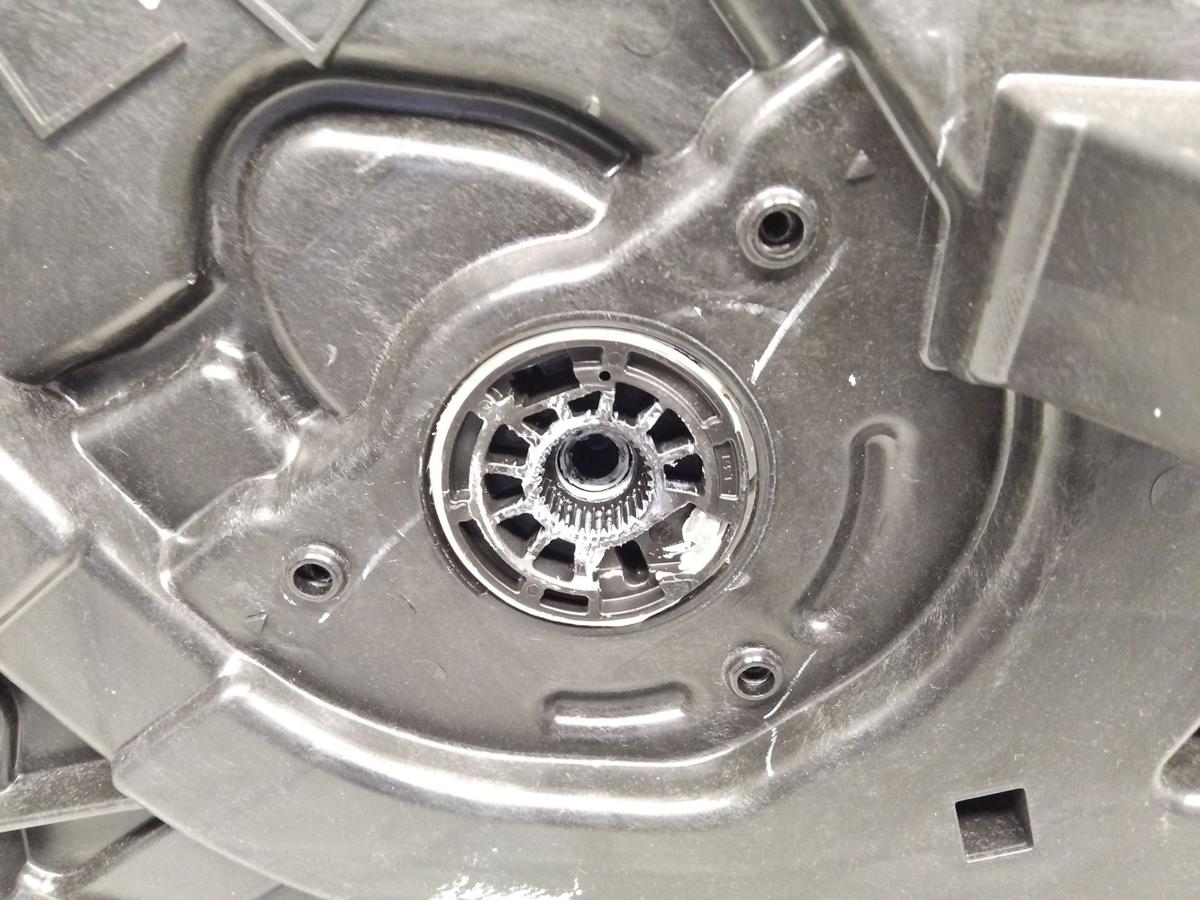 Hyundai i30 Kombi GD orig Fensterheber vorn rechts elektrisch BJ2015 ohne Motor