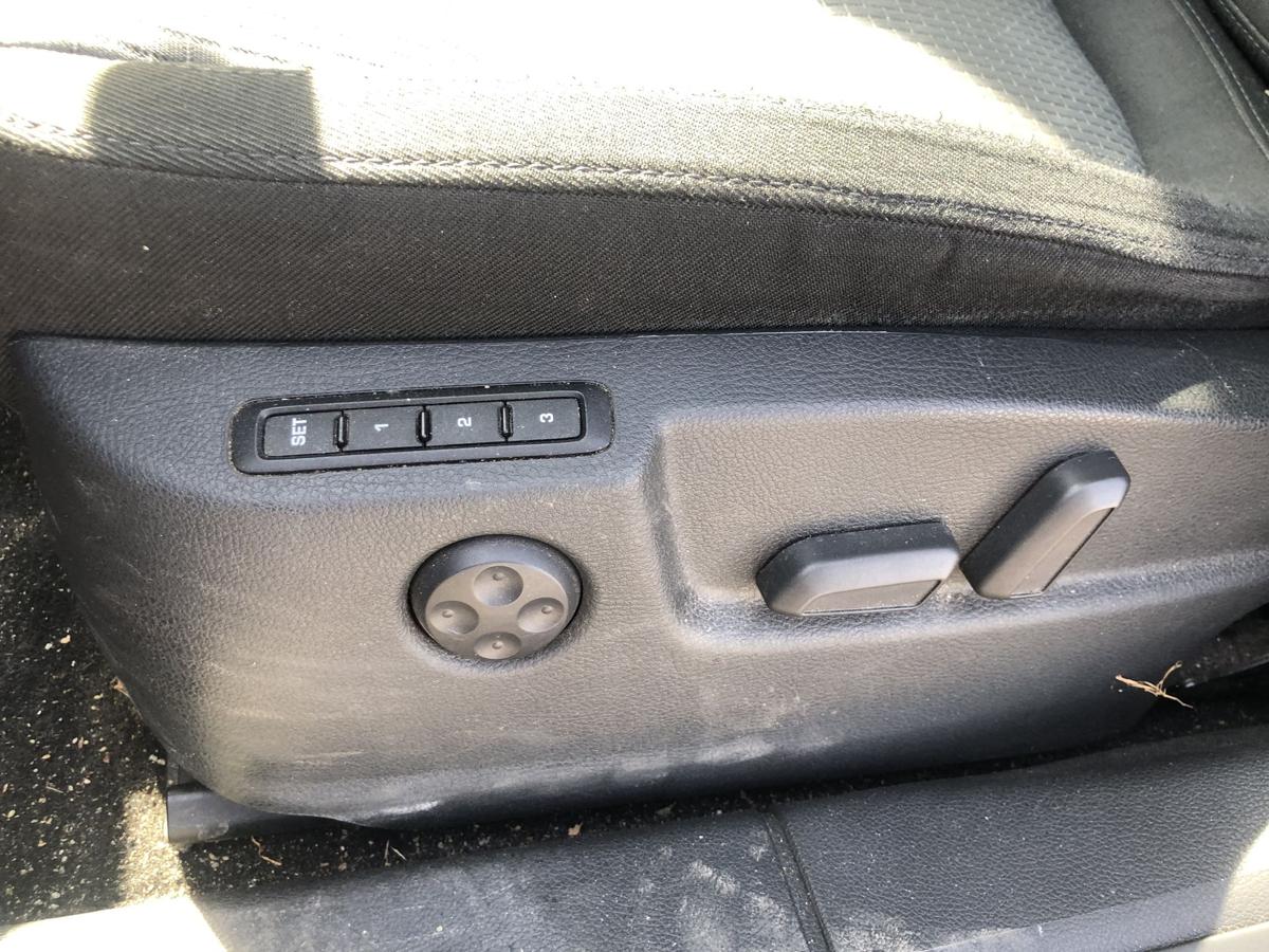 Skoda Superb 2 Typ 3T Sitz vorn links Fahrersitz Stoff Vollelektrisch Memory