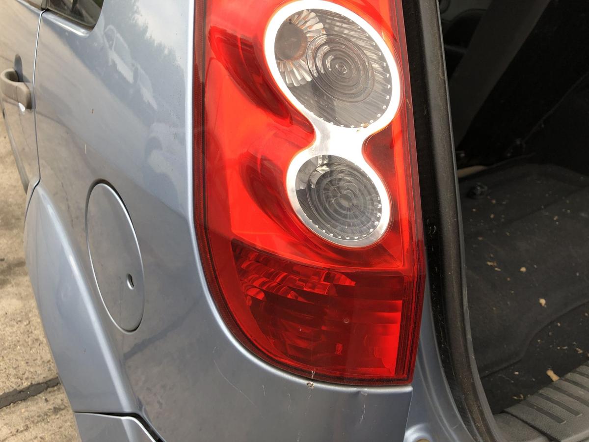 Ford Fiesta JD JH ab05 R&uuml;ckleuchte links R&uuml;cklicht Heckleuchte NUR 5 t&uuml;rer