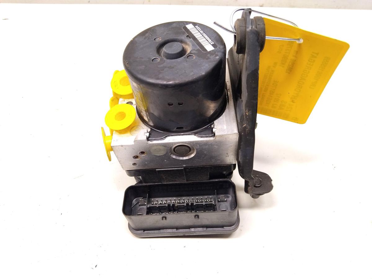 VW Golf 6 ABS-Block Hydroaggregat 1K0614517DE 1K0907379BJ Bj.2012 VW Golf 6 ABS-Block Hydroaggregat 1K0614517DE 1K0907379BJ Bj.2012