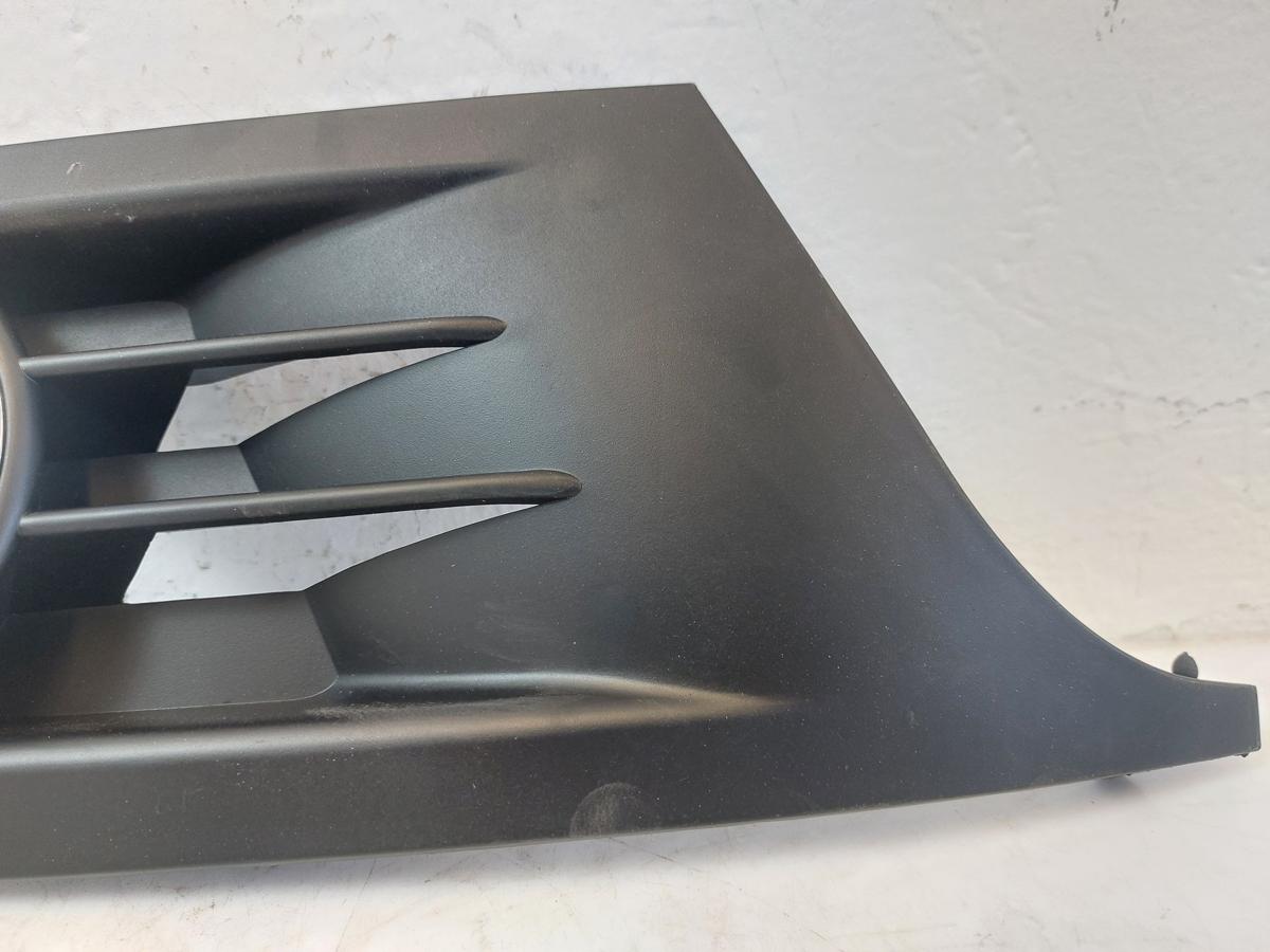 VW Golf 6 VI Gitter vorn rechts Stoßfänger Nebelscheinwerferabdeckung
