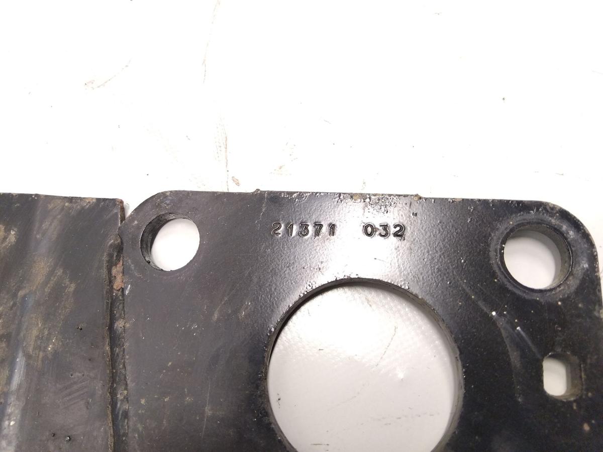 Audi A4 S4 B5 Quertr&auml;ger vorn unten 2.7 195kw BJ1997