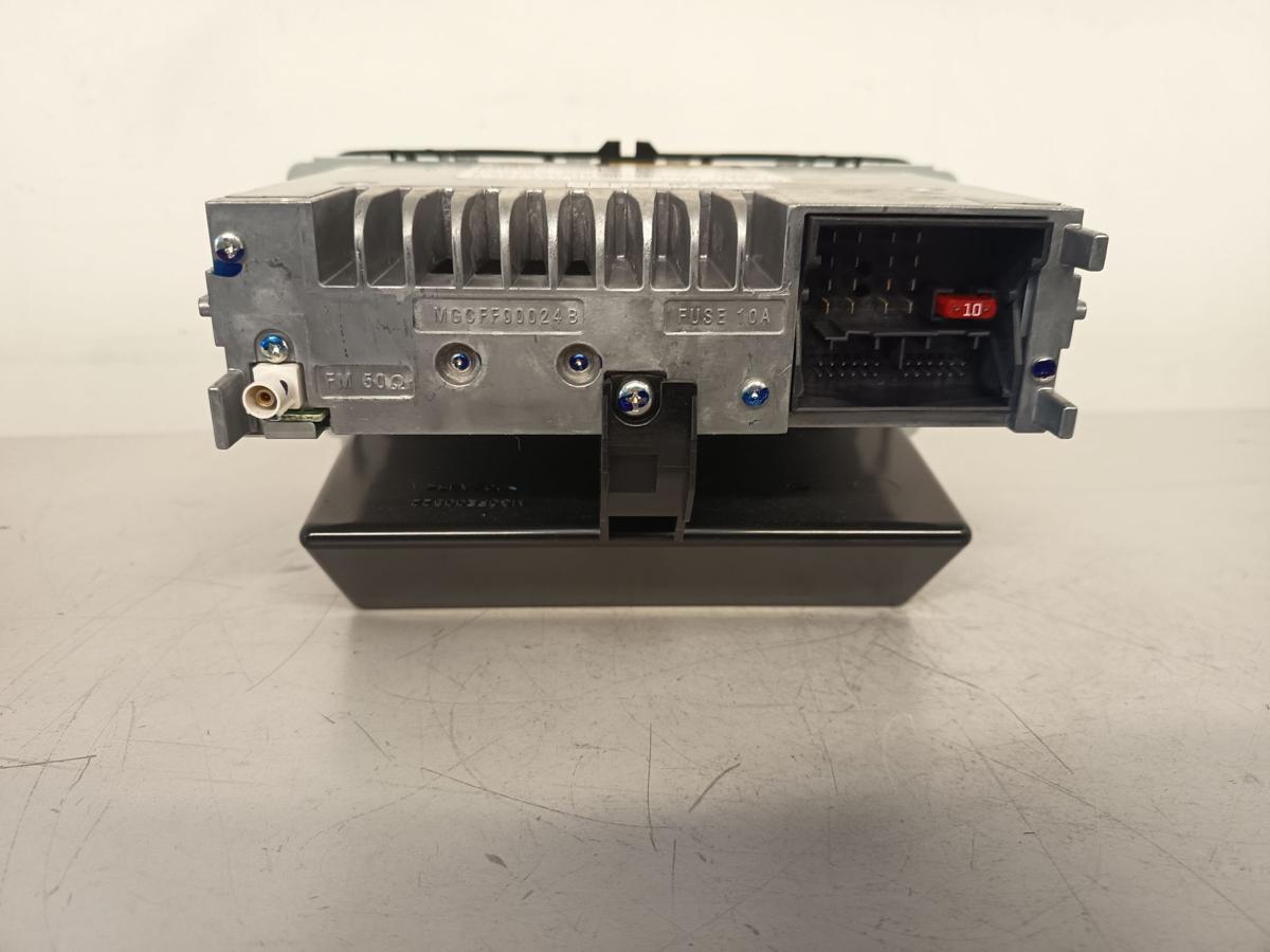 VW Golf VI 5K Bj 2009 original Radio Multimedia Autoradio RCD210 MP3 OHNE CODE