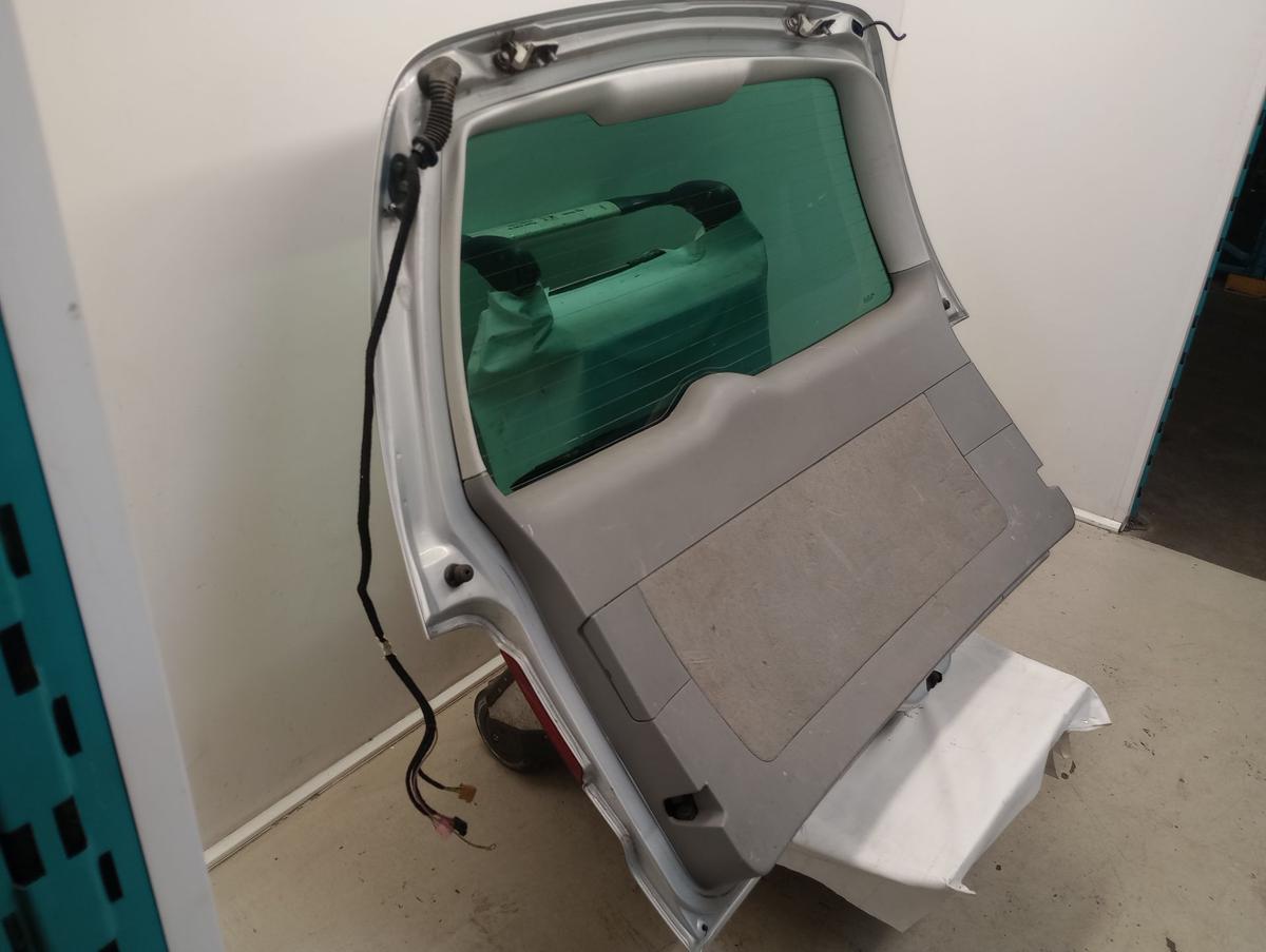 VW Sharan orig Heckklappe mit Scheibe Bj 2002 LB7Z Satinsilber