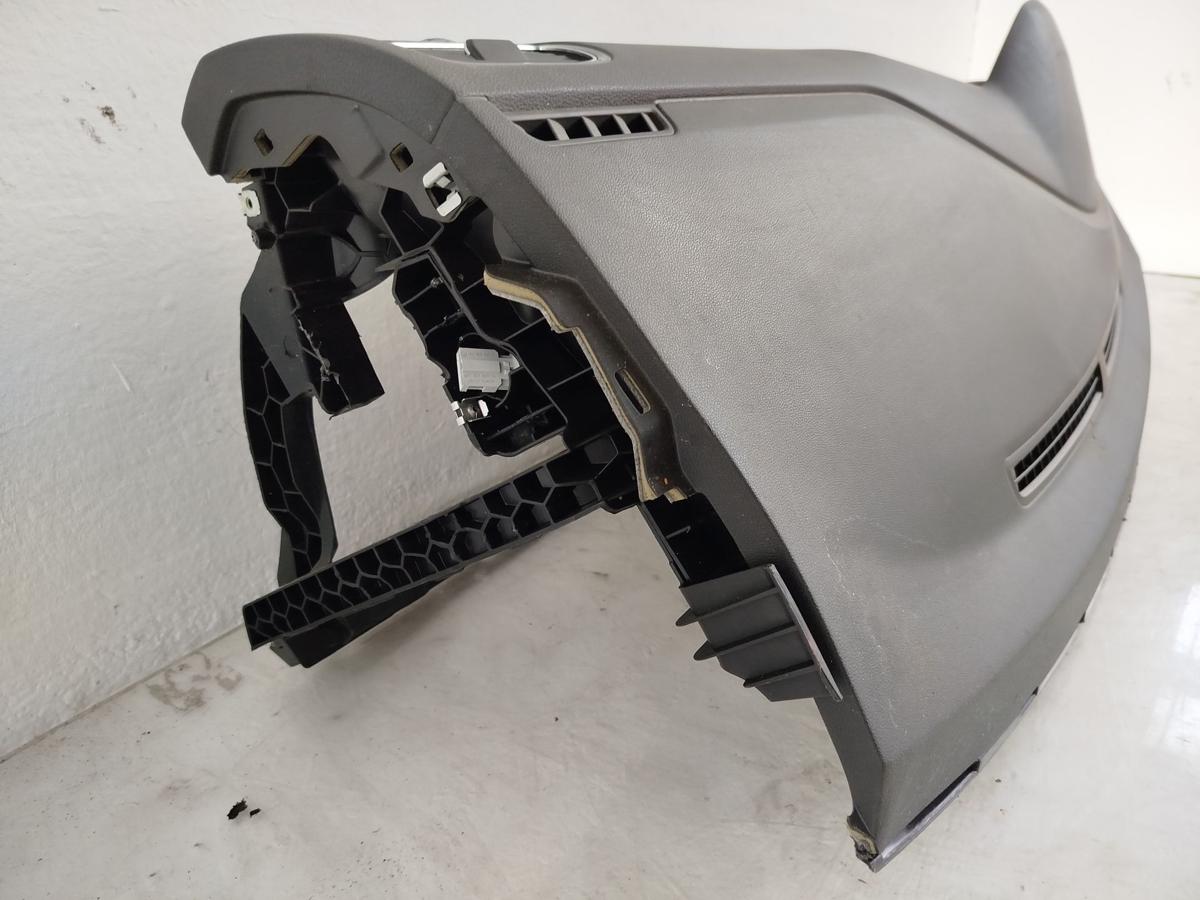VW Golf 7 VII 5G AU Variant Armaturenbrett Cockpit Schalttafel Armaturenträger