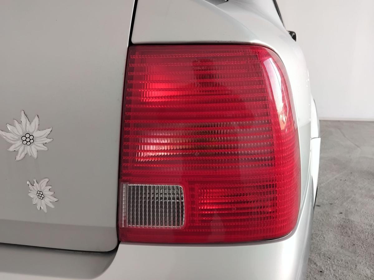 VW Passat 3B Limousine original R&uuml;ckleuchte Heckleuchte rechts BJ1999