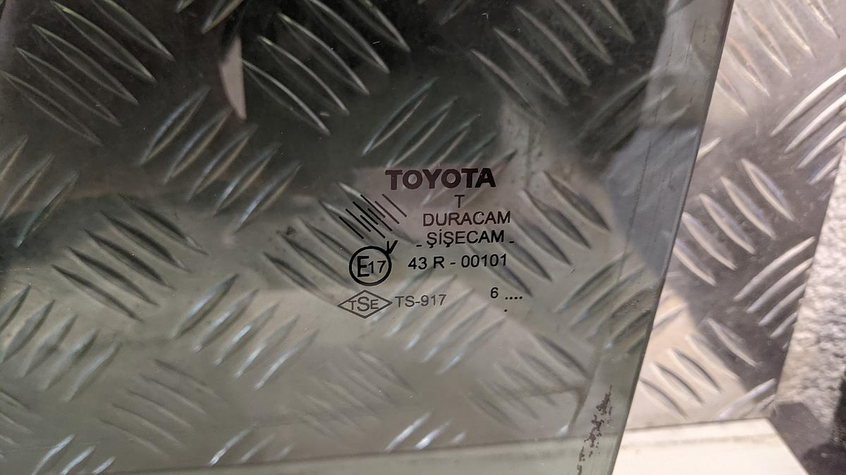 Toyota Corolla Verso ZNR Türscheibe Kurbelscheibe Scheibe hinten links dunkel