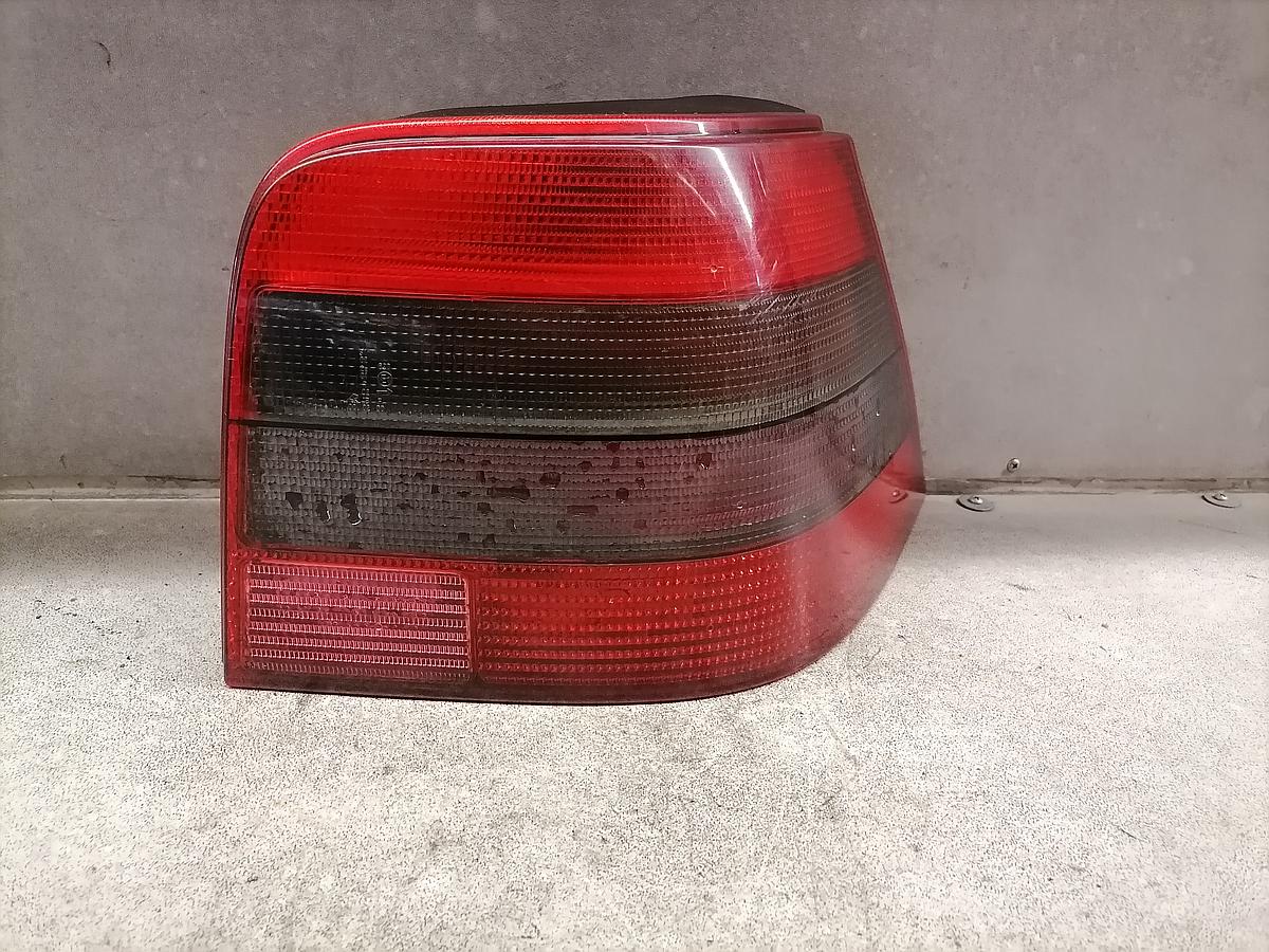 VW Golf 4 Rücklicht rechts Rückleuchte Heckleuchte Rot Schwarz 3/5-türer BJ00