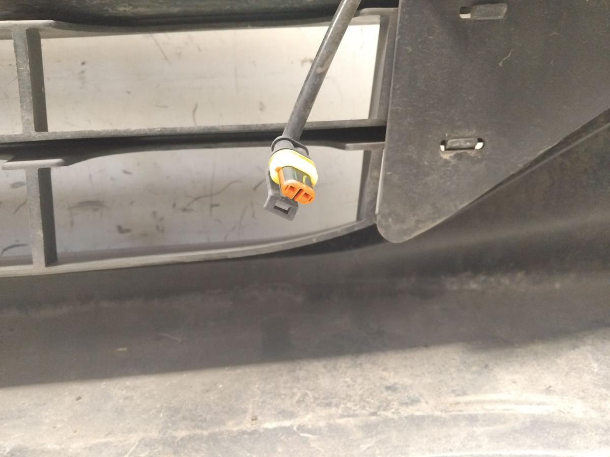 Nissan Qashqai J10 Facelift original Sto&szlig;f&auml;nger Sto&szlig;stange vorn Bj.2011