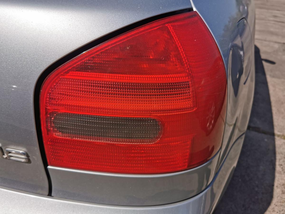 Audi A3 8L Rückleuchte Schlussleuchte hinten rechts OE 3 Türer bis Bj 2000