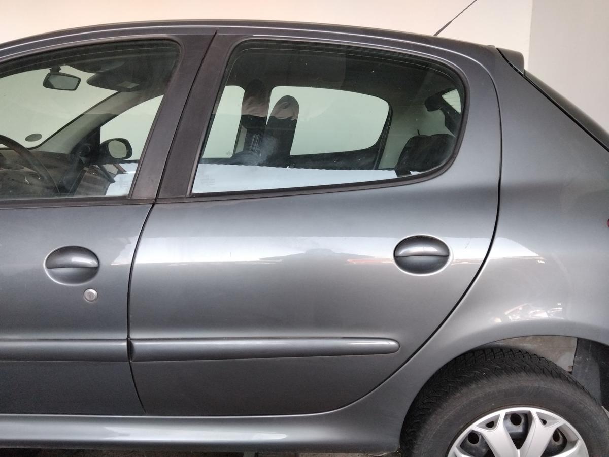 Peugeot 206 original Tür hinten links thoriumgraumetallic KTH BJ2008 Fließheck