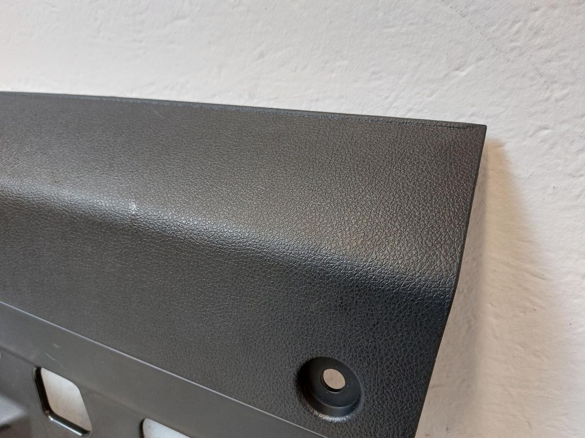 BMW 1er F20 Innenverkleidung Armaturenbrett unten links Fu&szlig;raum