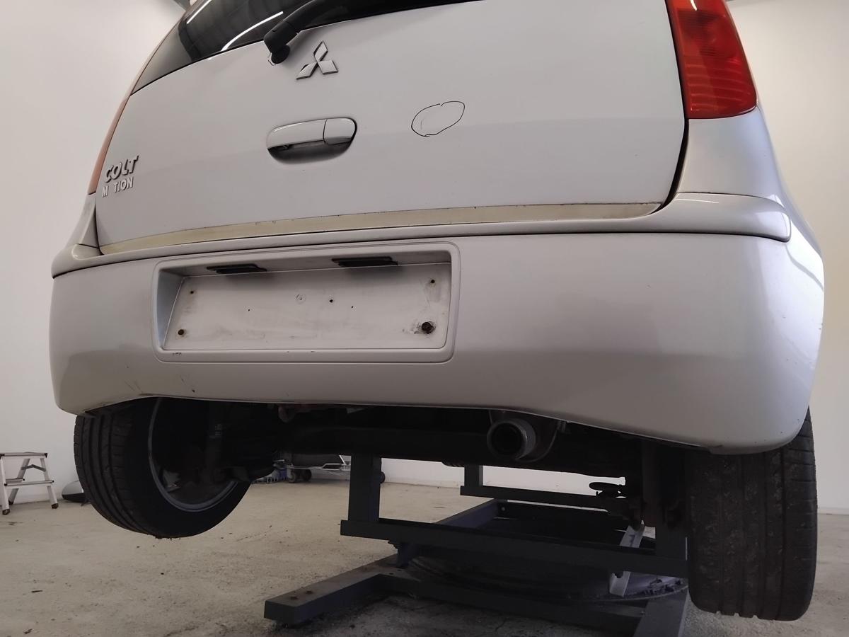 Mitsubishi Colt Z30 orig.Sto&szlig;f&auml;nger Sto&szlig;stange hinten 5-T&uuml;rer BJ2007 A50 silber
