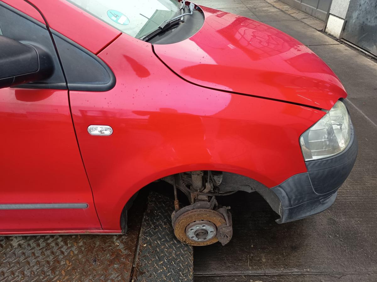 VW Fox original Kotfl&uuml;gel rechts Front Y3D Tornadorot Baujahr 2007