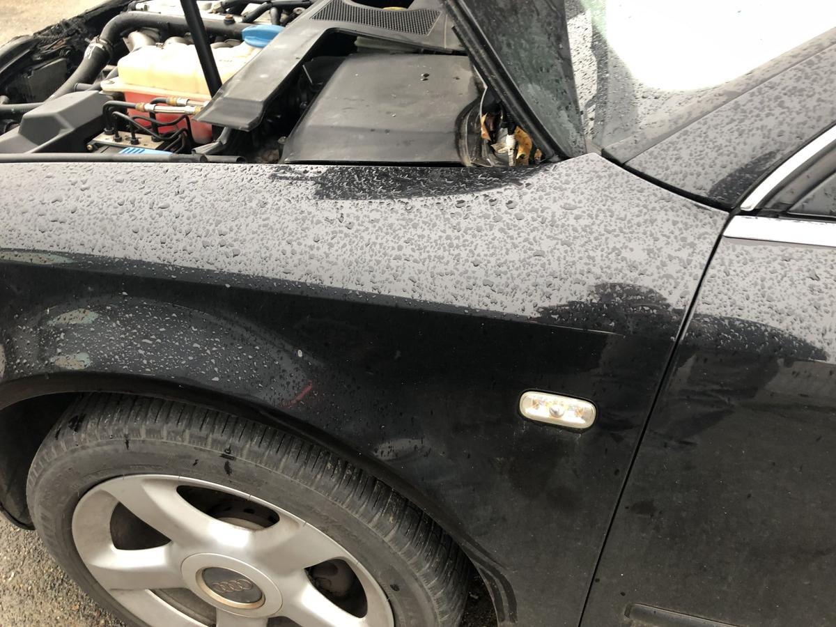 Audi A4 8E B6 Limo Kotflügel links Fender Radabdeckung LZ9W Radverkleidung