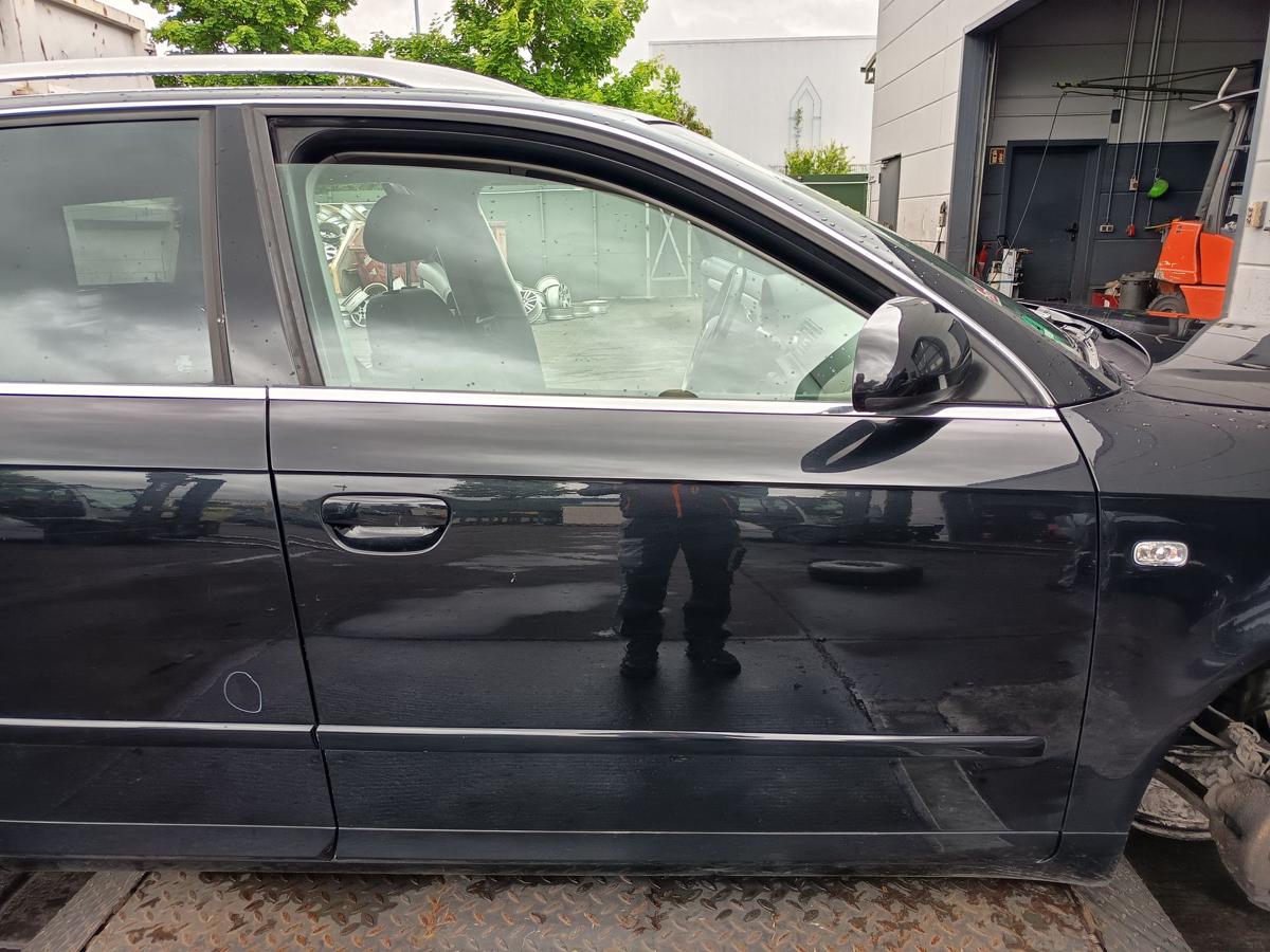 Audi A4 8E B7 original Tür vorn rechts Beifahrer Z9Y Phantomschwarz Bj 2007