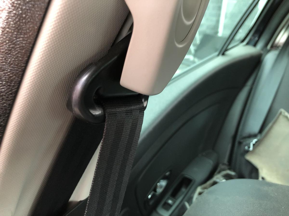 Renault Megane 3 III GT Grandtour Sicherheitsgurt vorn rechts Gurt Anschnaller