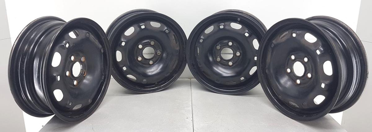 VW Polo 9N Stahlfelgensatz Satz Stahlfelge 6Q0601027R Bj03 5x14 ET35 5x100x57