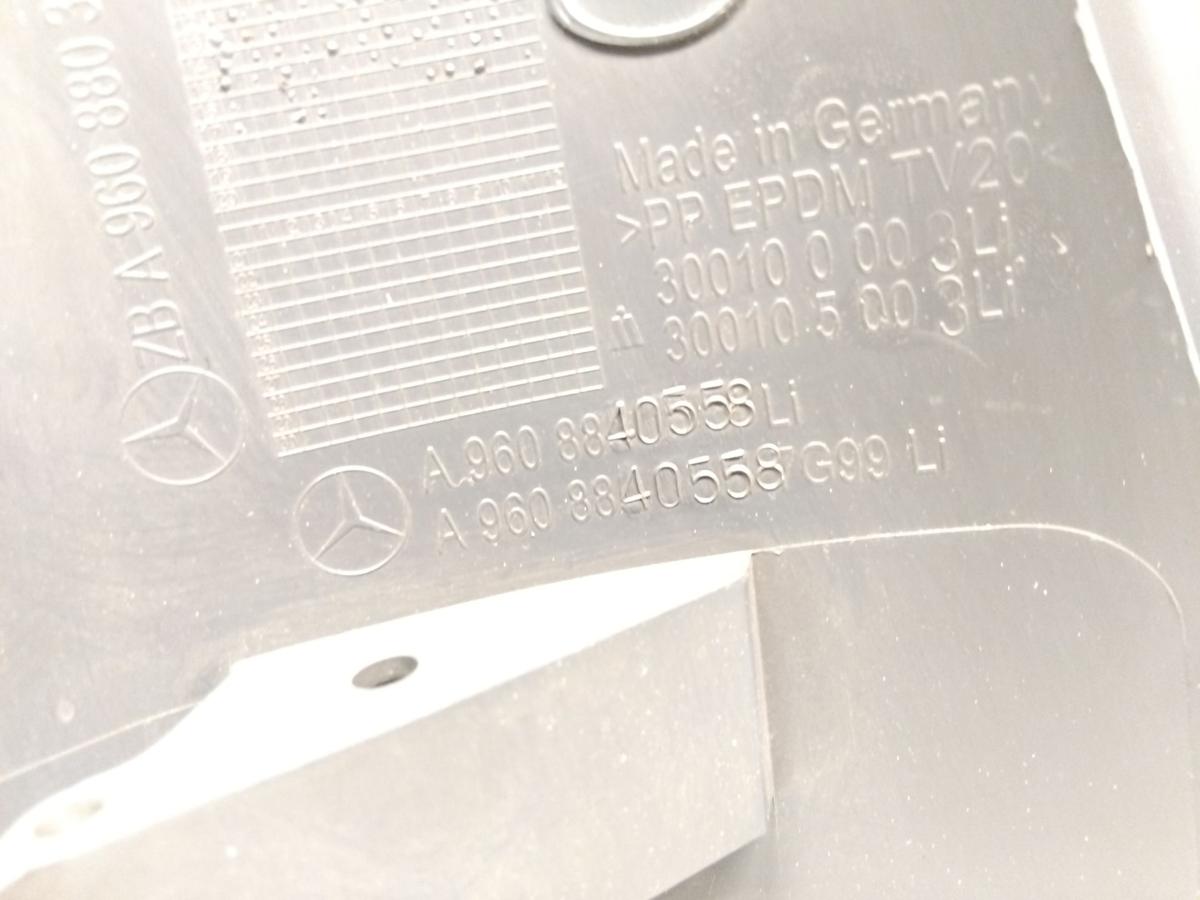 Mercedes Actros MP4 Typ 963 original Plastikabdeckung Scheinwerfer links Bj.2018